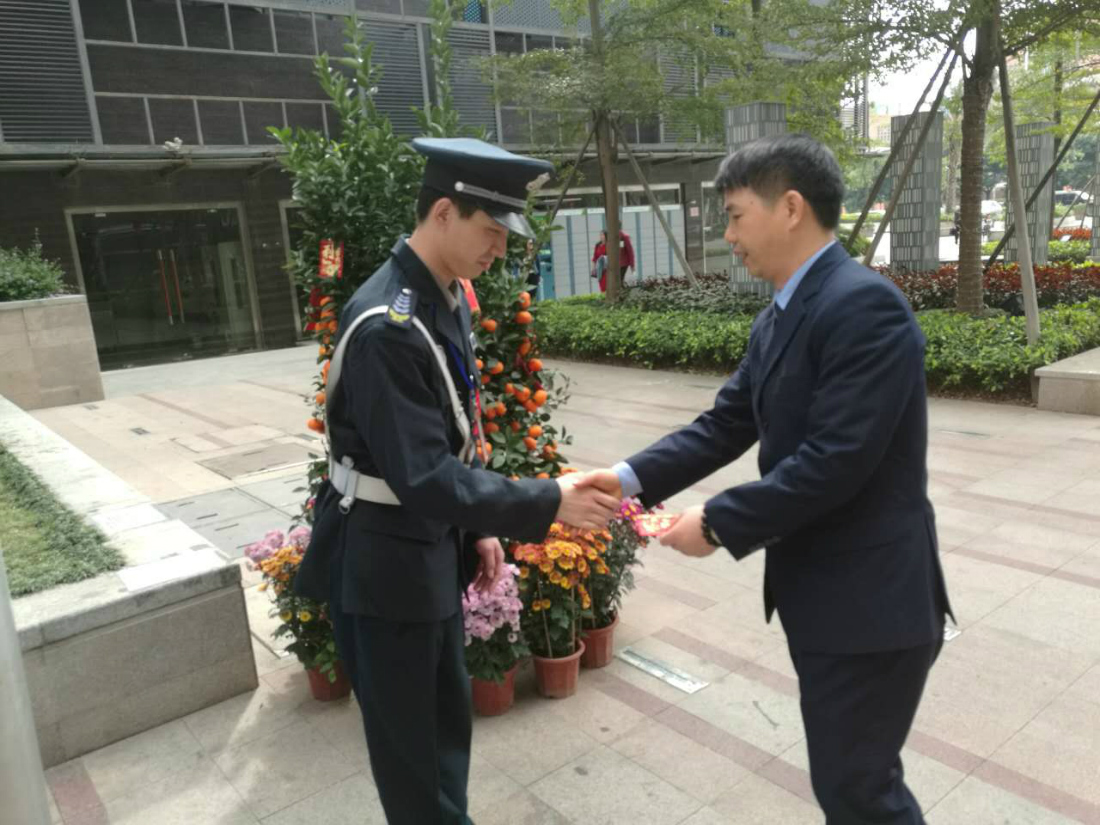 新年送溫暖，公司領(lǐng)導(dǎo)慰問(wèn)堅(jiān)守崗位一線員工