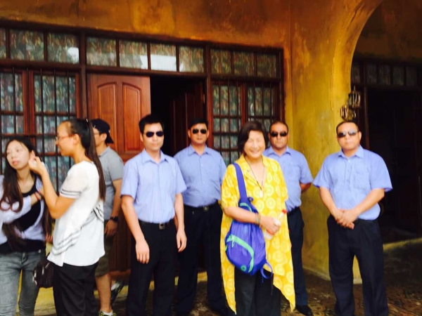 《曼谷》鄭佩佩、陳法蓉開機現場護衛